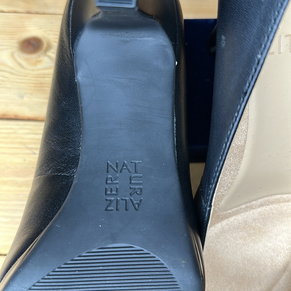 Naturalizer Sz 7.5W Black Leather Heels - Picture 4 of 7